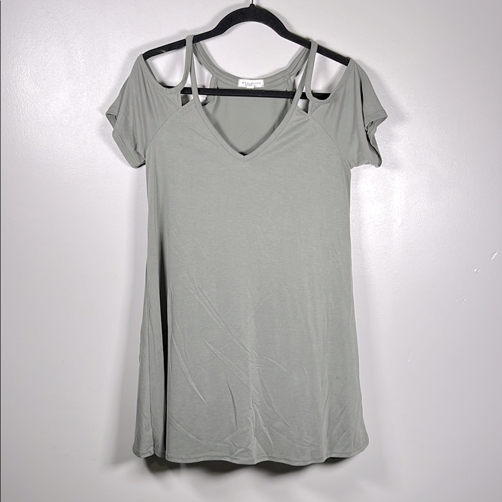 Socialite Gray Dress Cut Out Sleeve Size S.